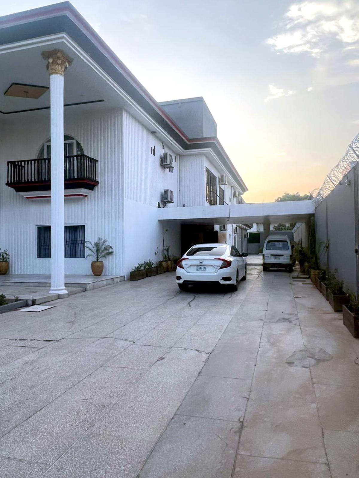 Four Season Boutique Hotel Islamabad Extérieur photo