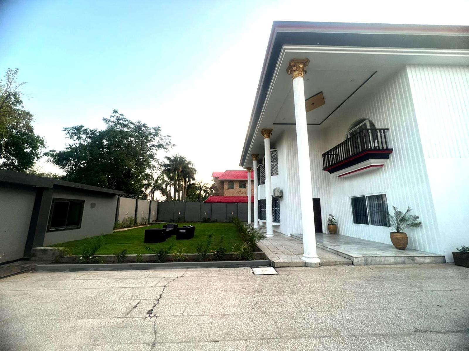 Four Season Boutique Hotel Islamabad Extérieur photo